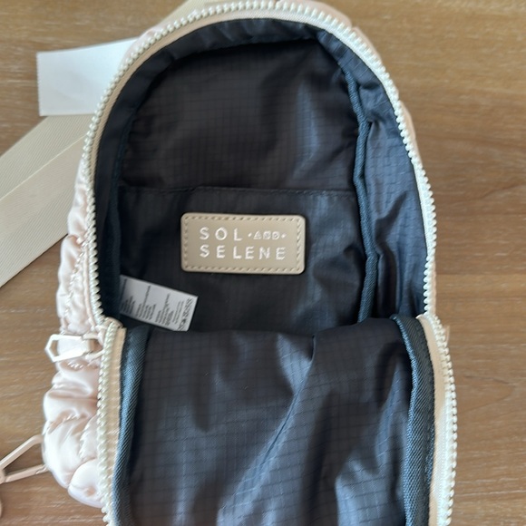 Sol And Slene Sling Bag - Picture 3 of 4